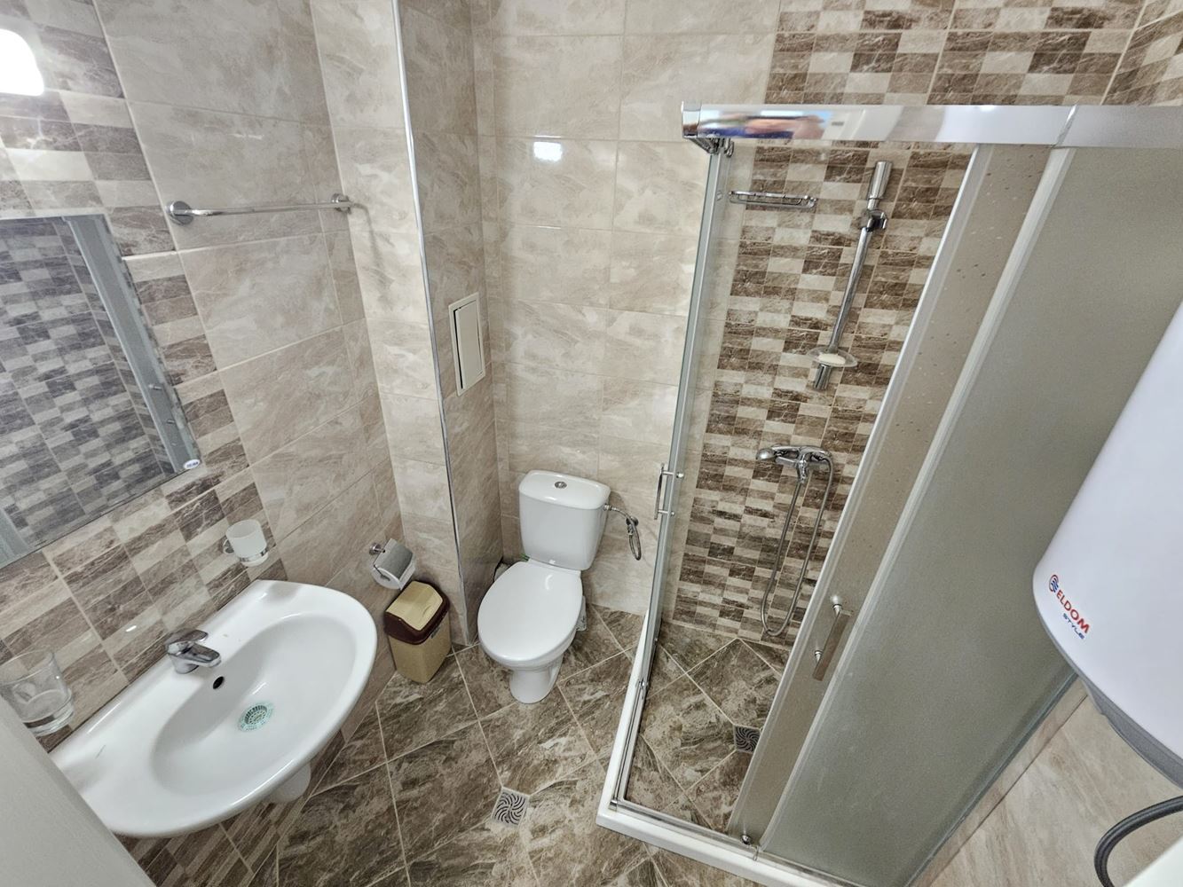 Pouhých 100 metrů od moře! Prostorný apartmán s jednou ložnicí s výhledem na bazén v jednom z nejžádanějších komplexů na Slunečném pobřeží
