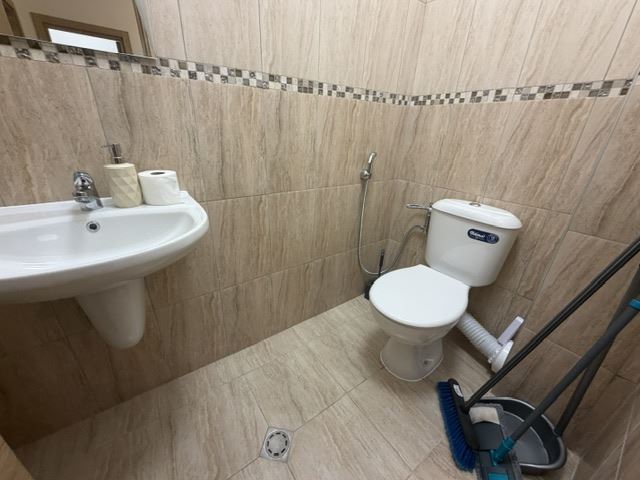 Prostorný apartmán se dvěma ložnicemi a panoramatickým výhledem na moře v novém komplexu – klid uprostřed přírody