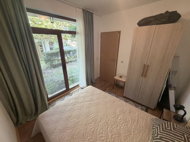 Komfort a klid u moře – prostorný apartmán s jednou ložnicí v Aheloy