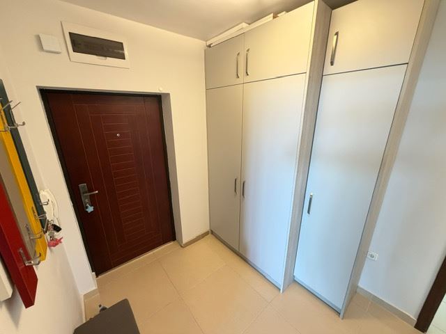 Prostorný apartmán se 2 ložnicemi v první linii u moře s čelním panoramatickým výhledem na moře