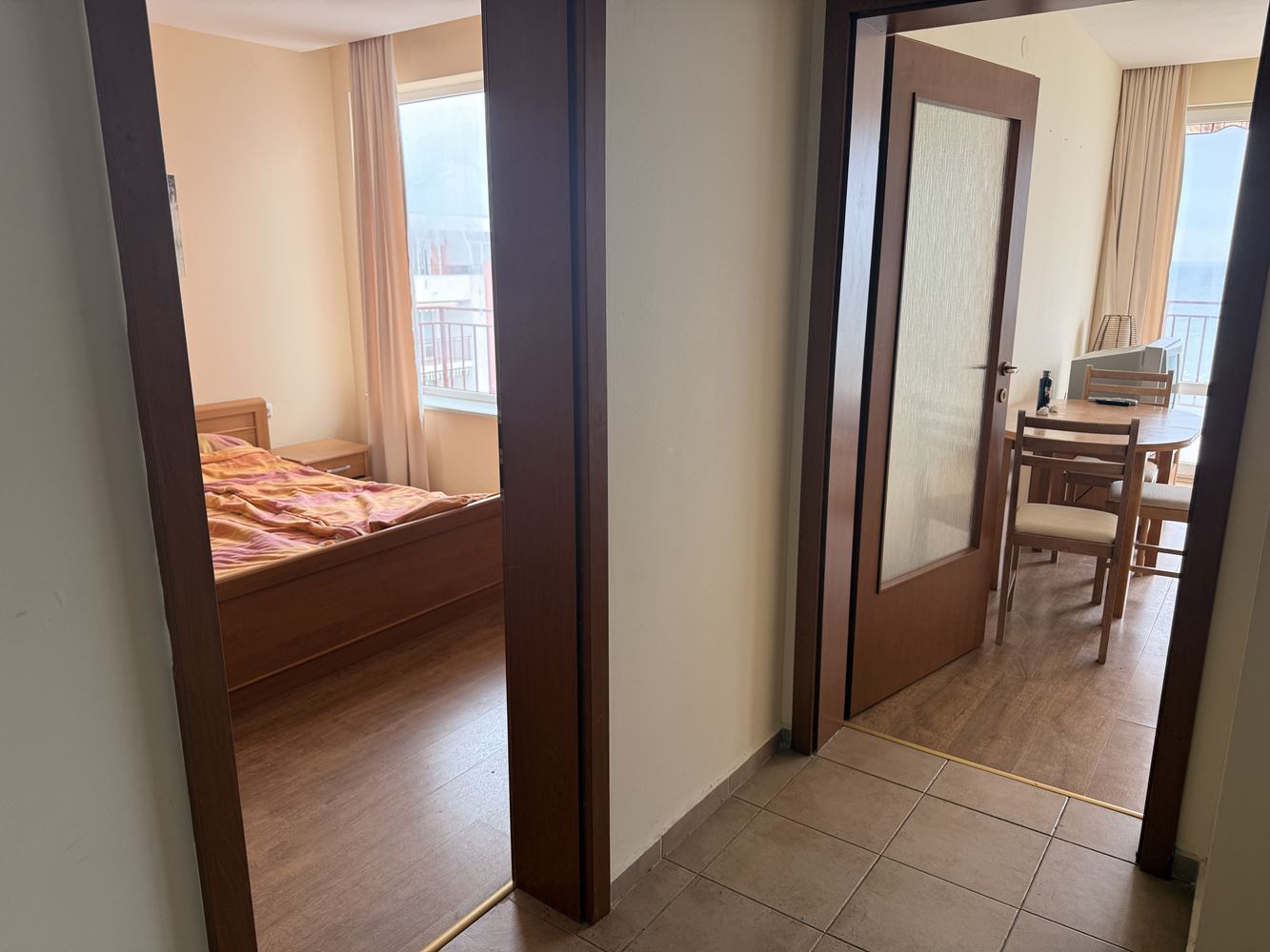 Dvoupokojový apartmán v první linii s přímým výhledem na moře – Slunečné pobřeží