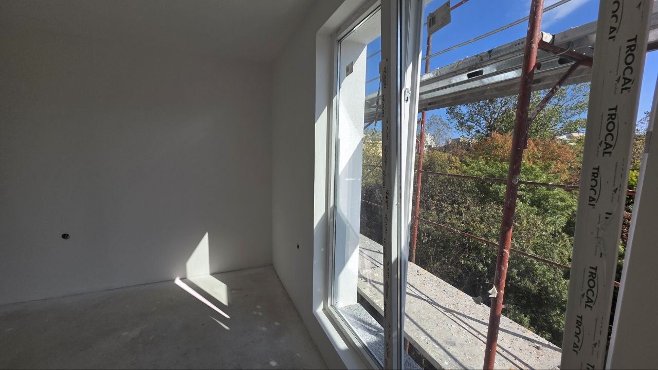 Moderní studio v nové budově – skvělá lokalita a bez poplatku za údržbu