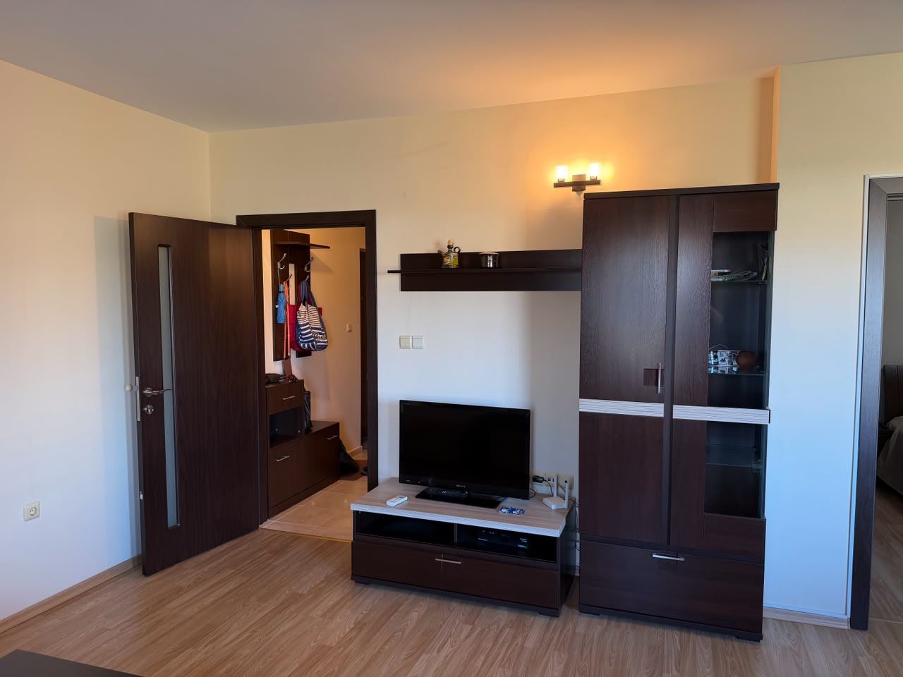 Útulný apartmán s jednou ložnicí v Ravdě v komplexu – připravený k bydlení