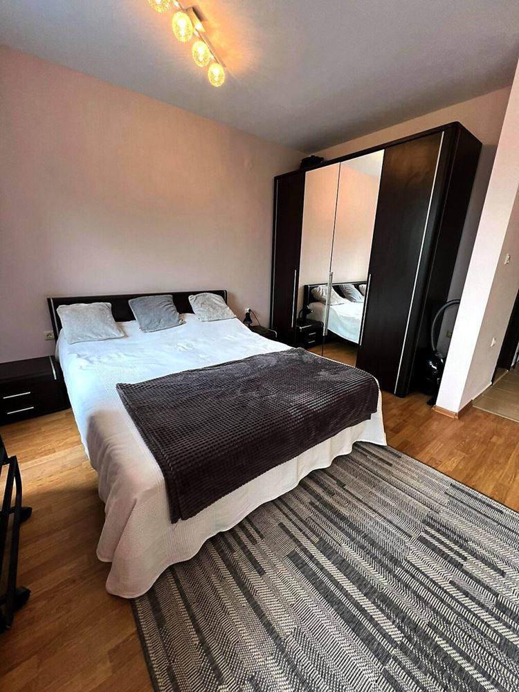 Prostorné studio s výhledem na bazén v Sunny Beach – plně zařízené