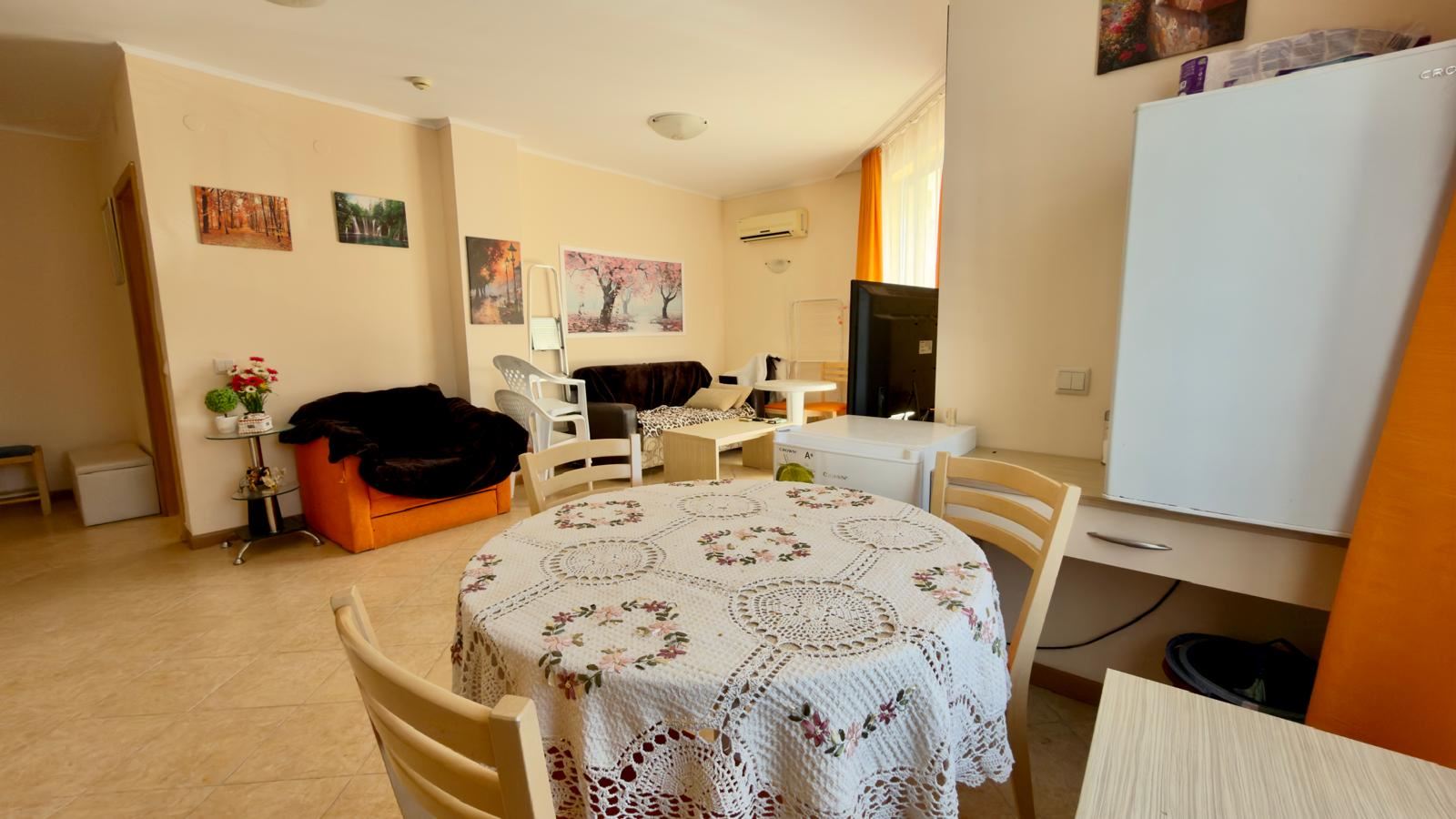 Prostorný apartmán se dvěma ložnicemi v luxusním komplexu v Slunečném pobřeží