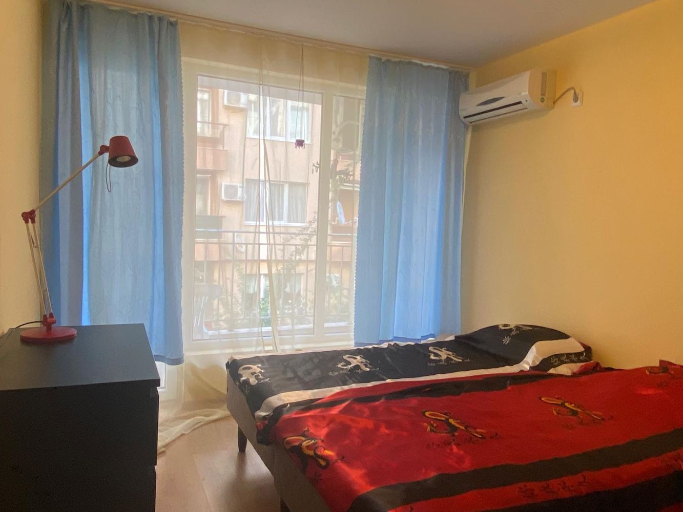 Zařízený apartmán s jednou ložnicí 50 m od moře v Pomorie