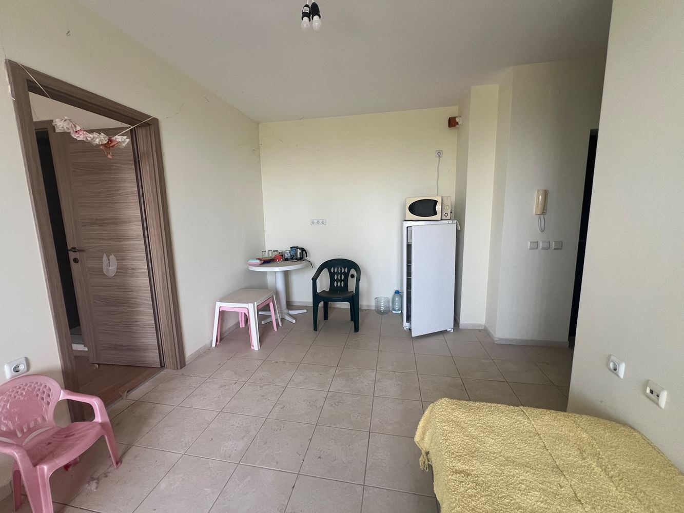 Malý apartmán s jednou ložnicí v zeleném a klidném komplexu v Slunečném pobřeží