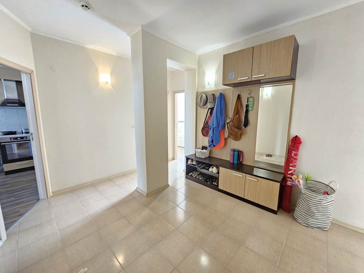 Luxusní apartmán se třemi ložnicemi na první linii u moře v Obzoru – panoramatický výhled na moře a hory