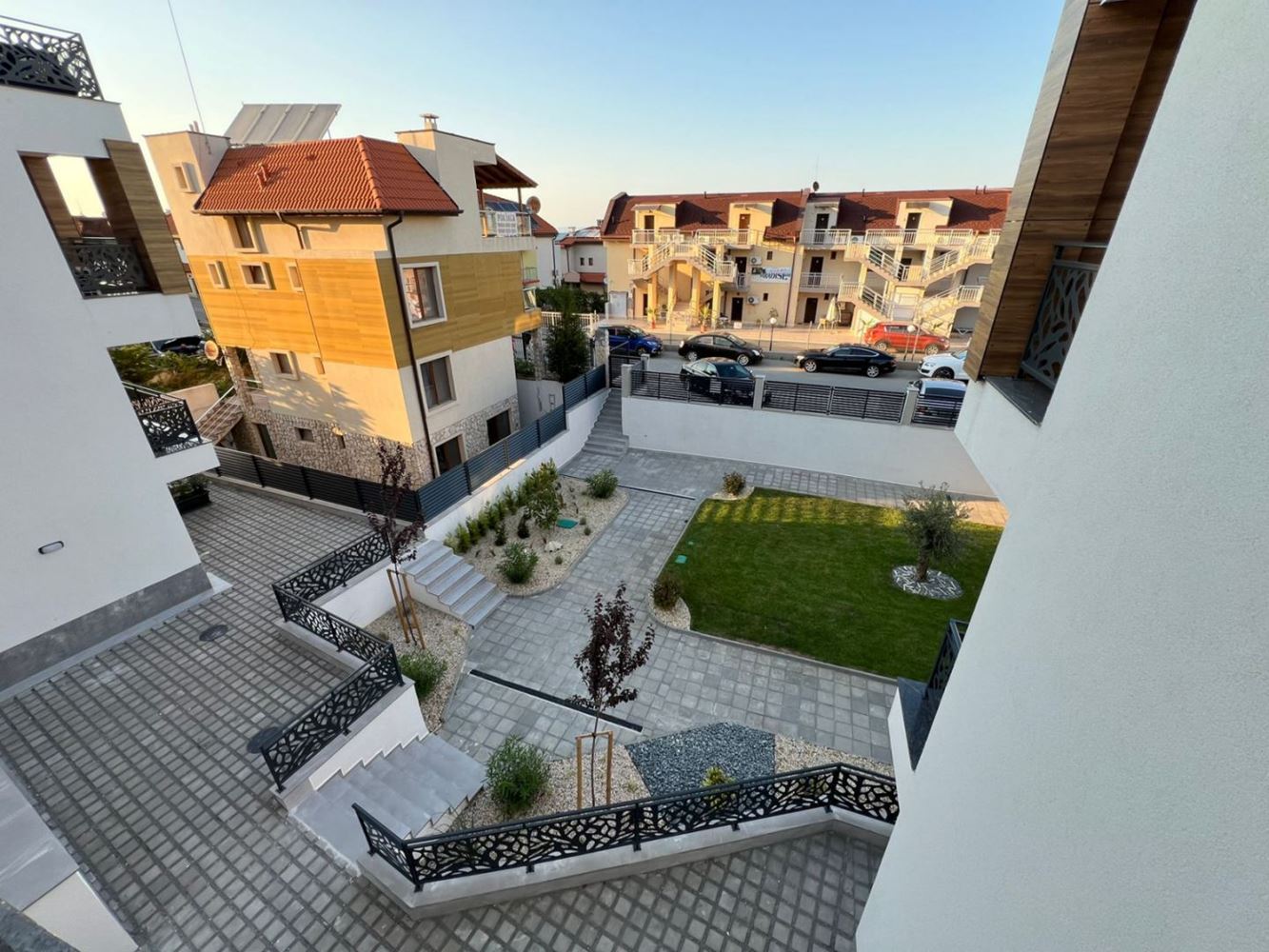 Nový dvoupokojový apartmán v Sozopolu – luxusní nemovitost bez poplatku za údržbu; připravený k vybavení