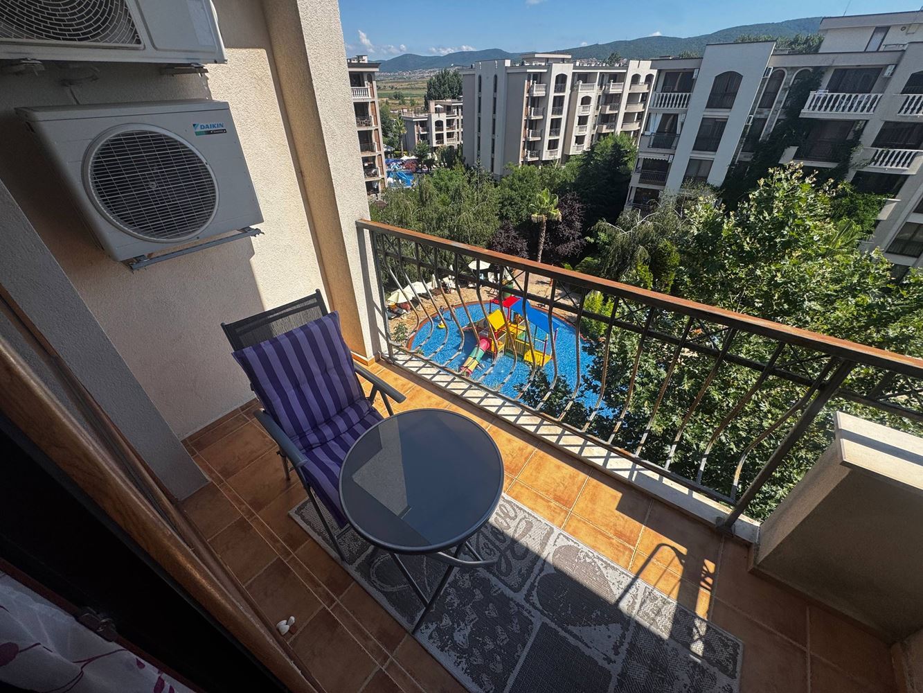 Luxusní apartmán s jednou ložnicí v jednom z nejprestižnějších komplexů ve Slunečném pobřeží