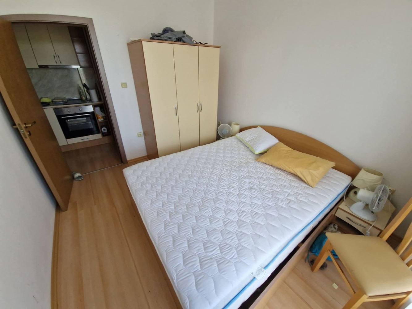Apartmán s jednou ložnicí s výhledem na bazén v perfektně udržovaném komplexu – ideální pro dovolenou i investici
