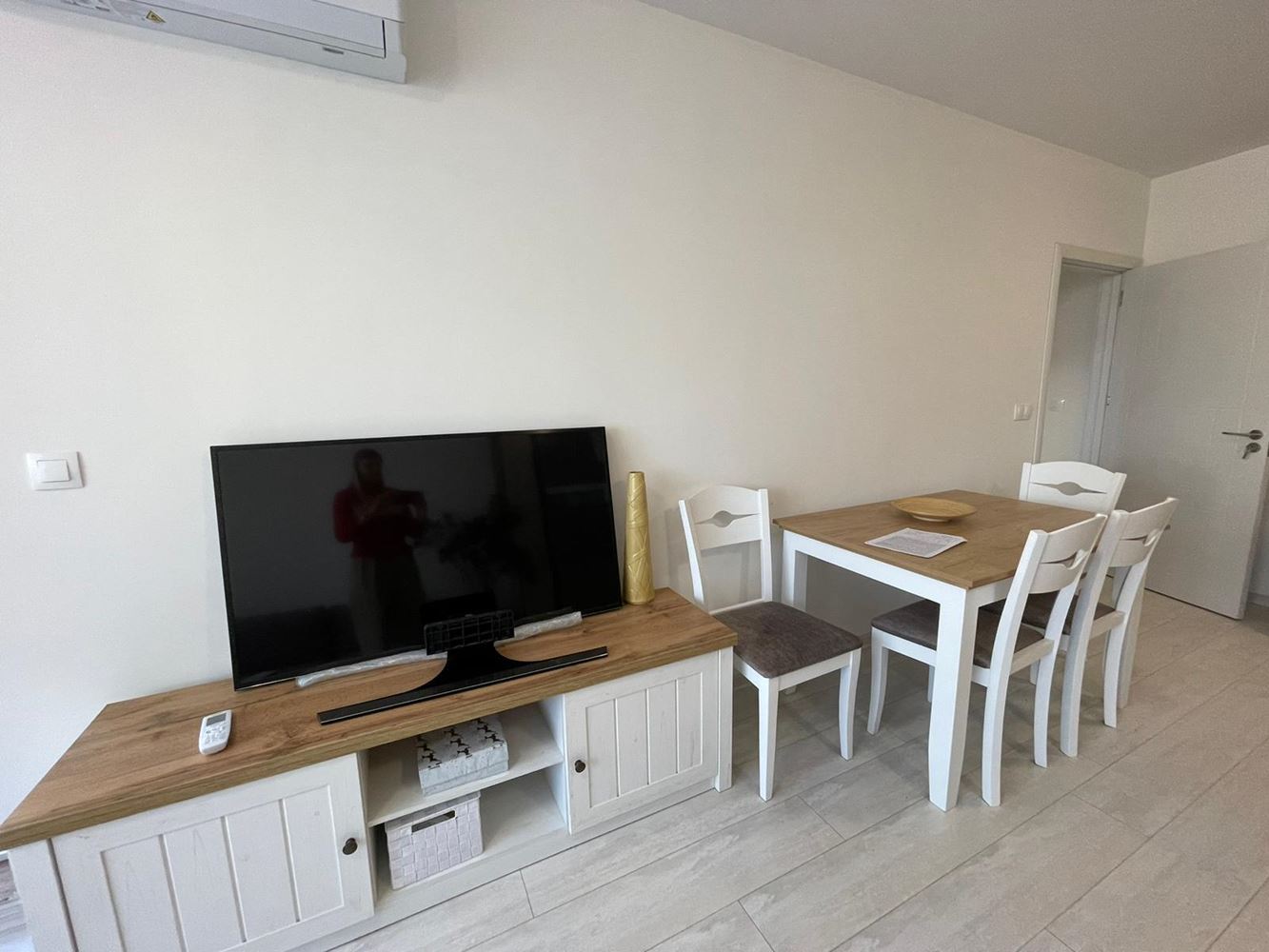 Zařízený apartmán s jednou ložnicí bez poplatku za údržbu v Sarafovu