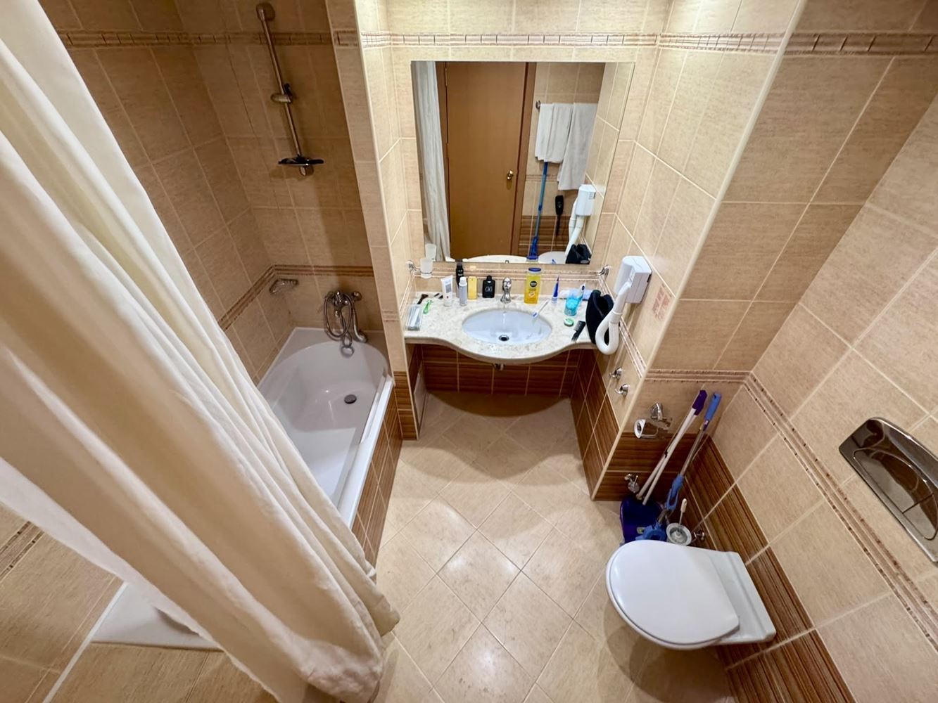 Luxusní apartmán u moře s panoramatickým výhledem v prestižním komplexu na Slunečném pobřeží