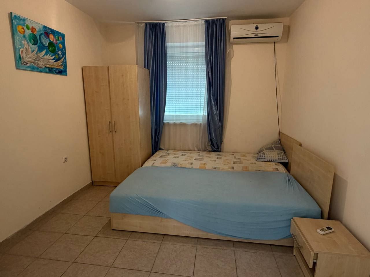 Prostorný apartmán se dvěma ložnicemi 200 m od pláže ve Slunečném pobřeží – s nízkým poplatkem za údržbu