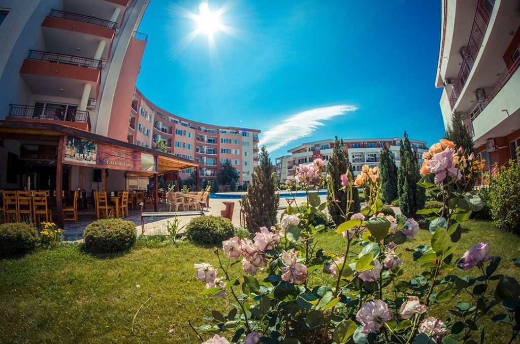 Studio na první linii v komplexu v Elenite – moře, hory a dovolenkový komfort v jednom