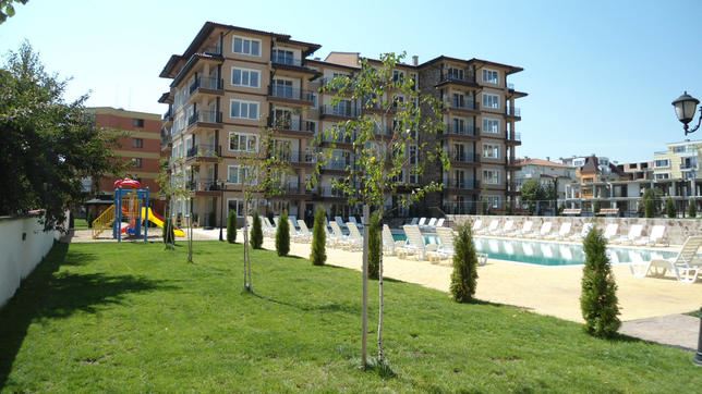 Prostorný apartmán se dvěma ložnicemi a výhledem na moře v Ravdě