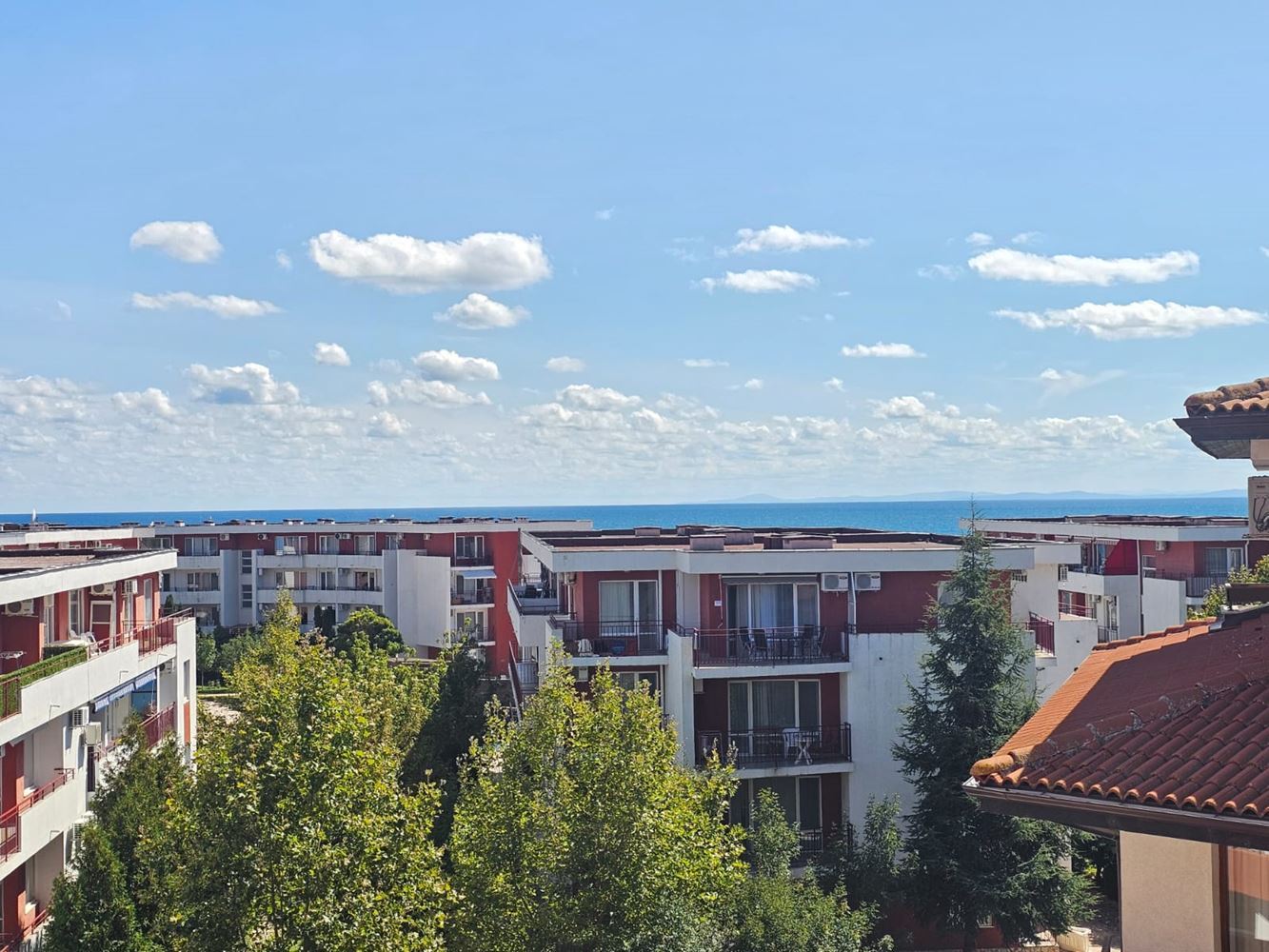 Dvoupokojový apartmán s výhledem na moře v prvotřídním přímořském komplexu – letovisko Elenite