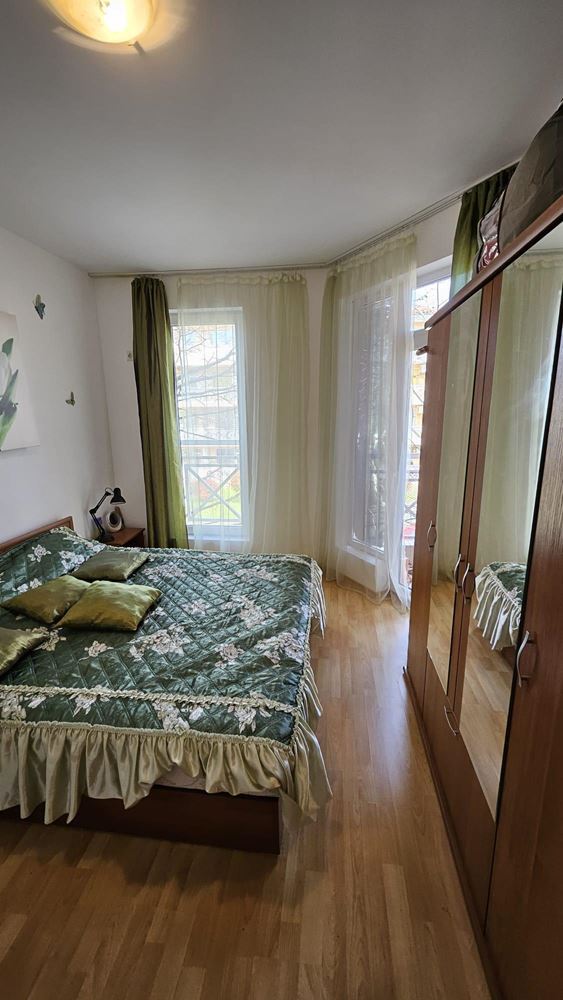 Moderní byt s jednou ložnicí v uzavřeném komplexu s bazény a vodními atrakcemi v oblasti Slunečného pobřeží