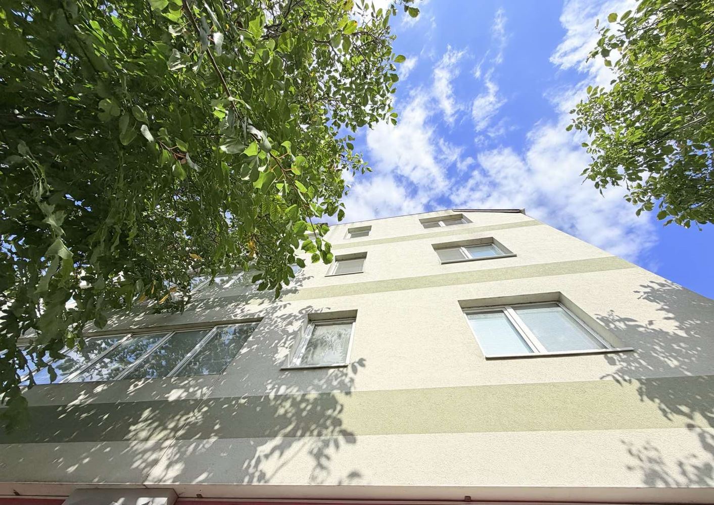 Apartmán se dvěma ložnicemi v Ravdě s výhledem na moře a bez poplatku za údržbu! 
