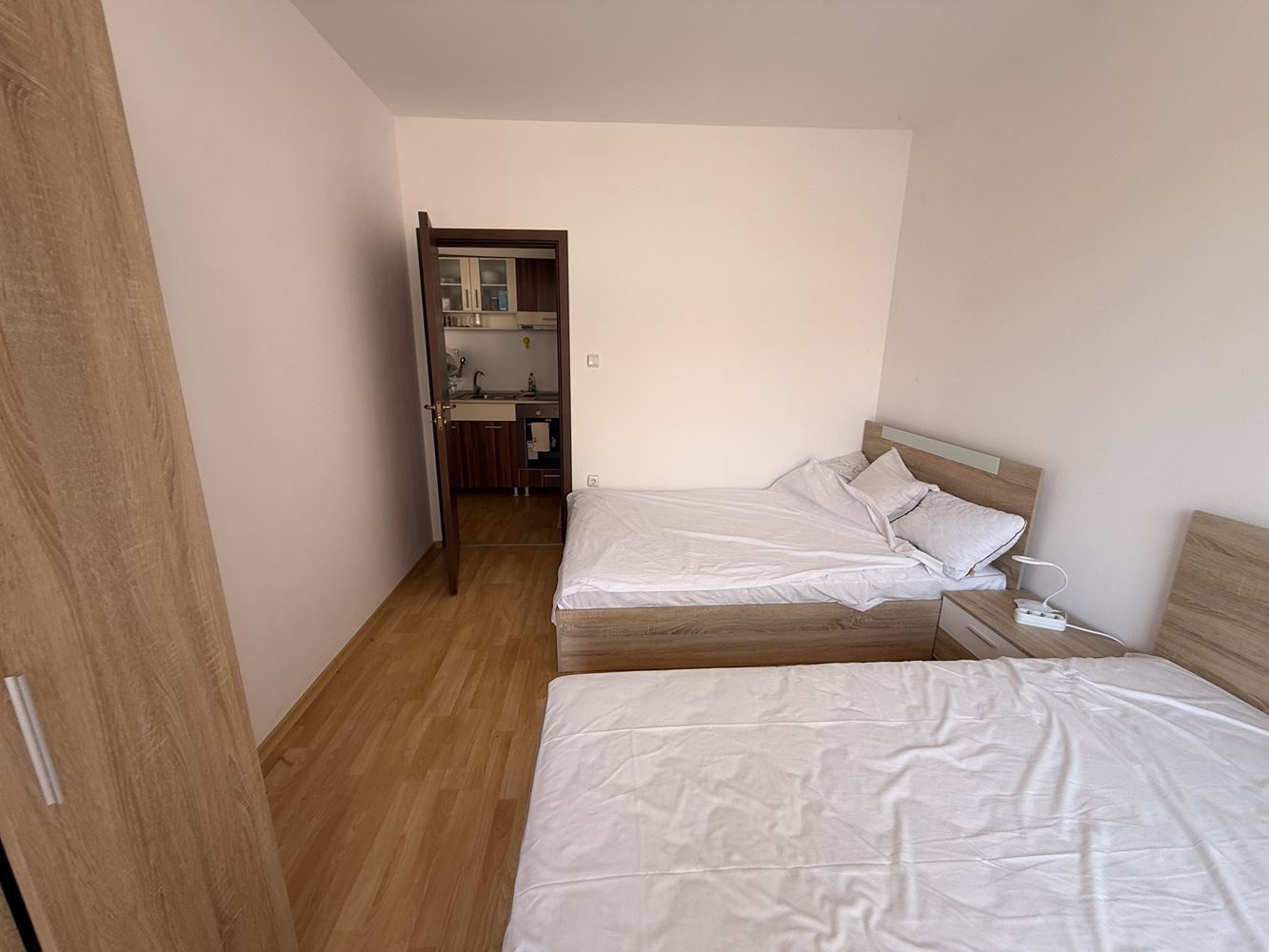 Zařízený byt s jednou ložnicí s výhledem na bazén ve Slunečném pobřeží