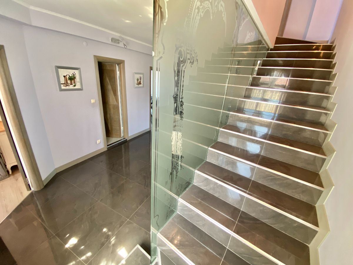 Unikátní mezonetový apartmán v prémiovém komplexu ve městě Nesebar