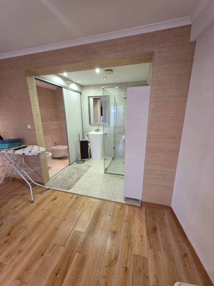 Nesebar: luxusní byt se dvěma ložnicemi a panoramatickým výhledem na moře – 183 m² prostoru, pohodlí a stylu