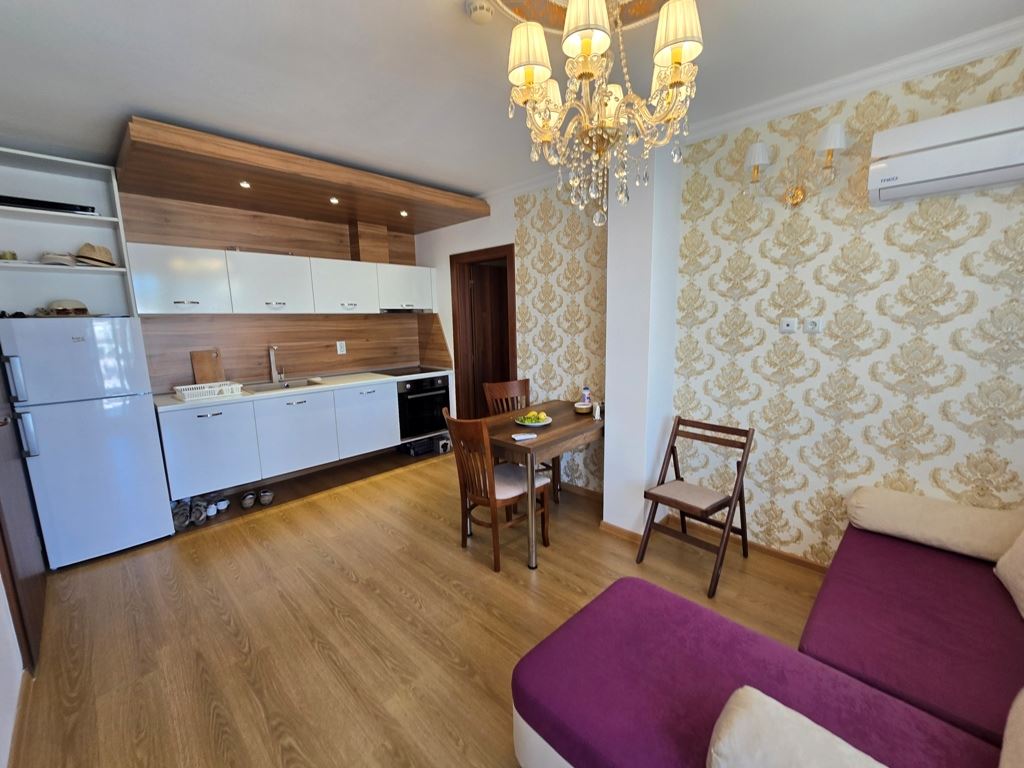 Slunečné pobřeží - Plně zařízený apartmán se dvěma balkony a působivou SPA infrastrukturou