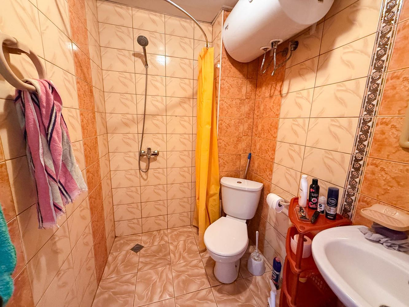 Sluneční pobřeží: útulný apartmán s jednou ložnicí s nízkým poplatkem za údržbu