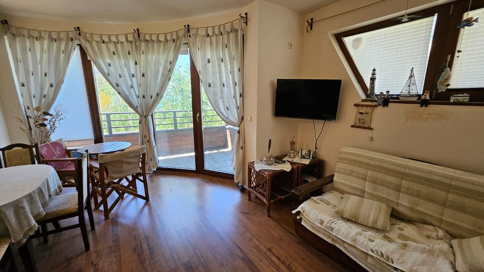 Byt s jednou ložnicí bez poplatku za údržbu v čtvrti „Rusalka“, Sveti Vlas – výborná volba pro bydlení i investici