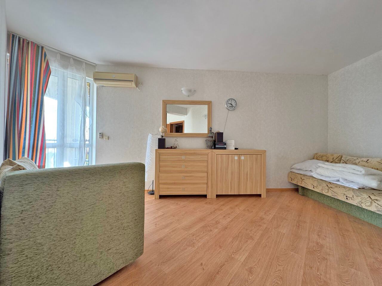 Apartmán s jednou ložnicí s výhledem na moře v Ravdě – komfort a klid v udržovaném komplexu