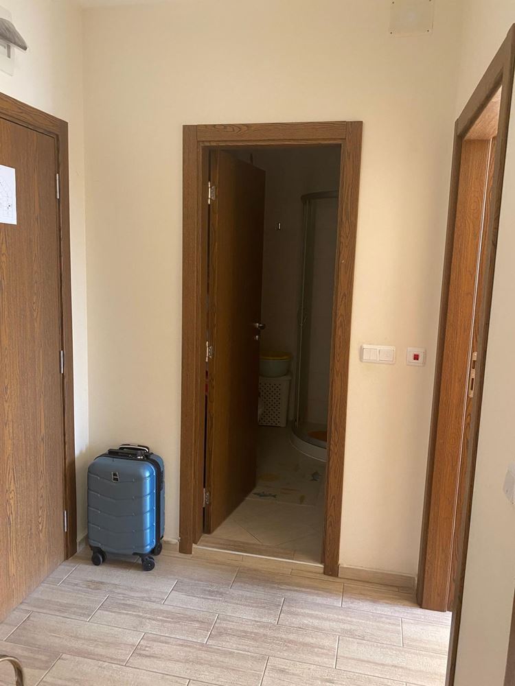 Krásný apartmán s jednou ložnicí v Ravdě s bazény a výborným vybavením – ideální pro dovolenou i investici