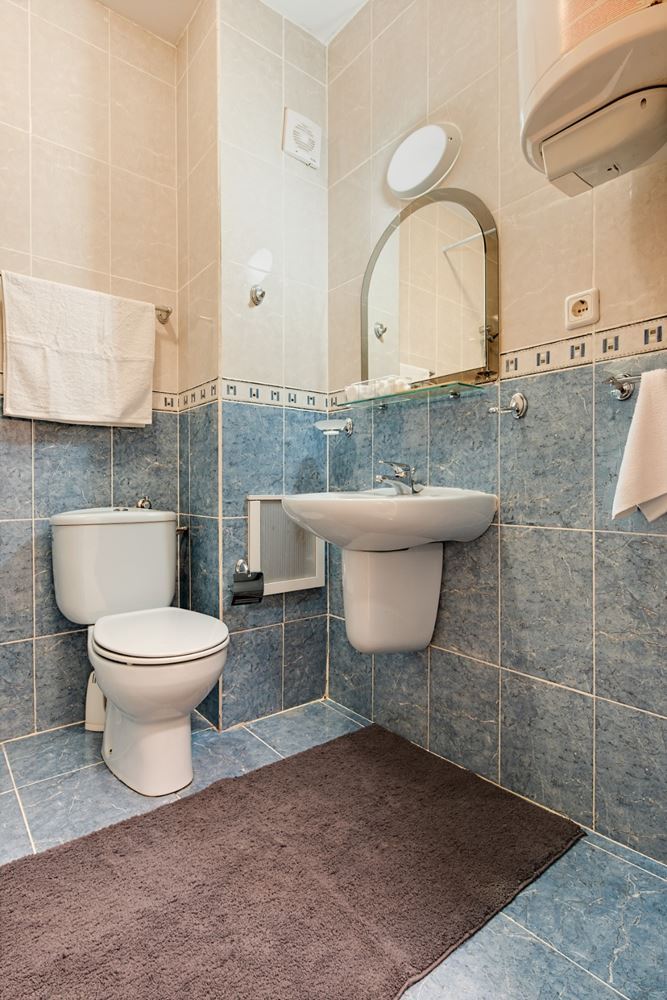 Stylově zrekonstruovaný byt se dvěma ložnicemi v udržovaném komplexu v Slunečném pobřeží – komfort, klid a výborná lokalita