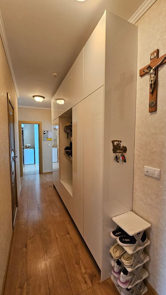 Prostorný penthouse s panoramatickou terasou a saunou v moderním rezidenčním komplexu v Slunečné pobřeží