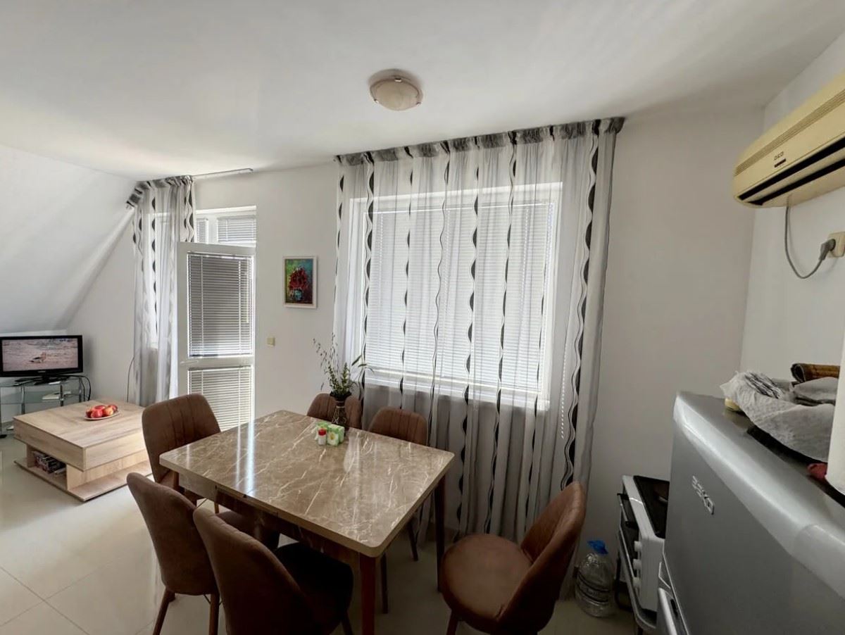 Apartmán s jednou ložnicí v Ravdě – kompletně zařízený, v obytném domě a 500 metrů od moře