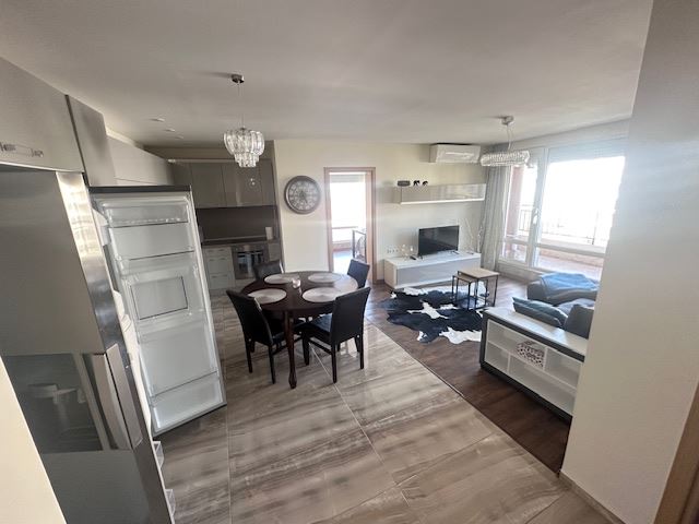 Penthouse s panoramatickým výhledem na moře a vlastním přístupem na pláž ve Sveti Vlasu