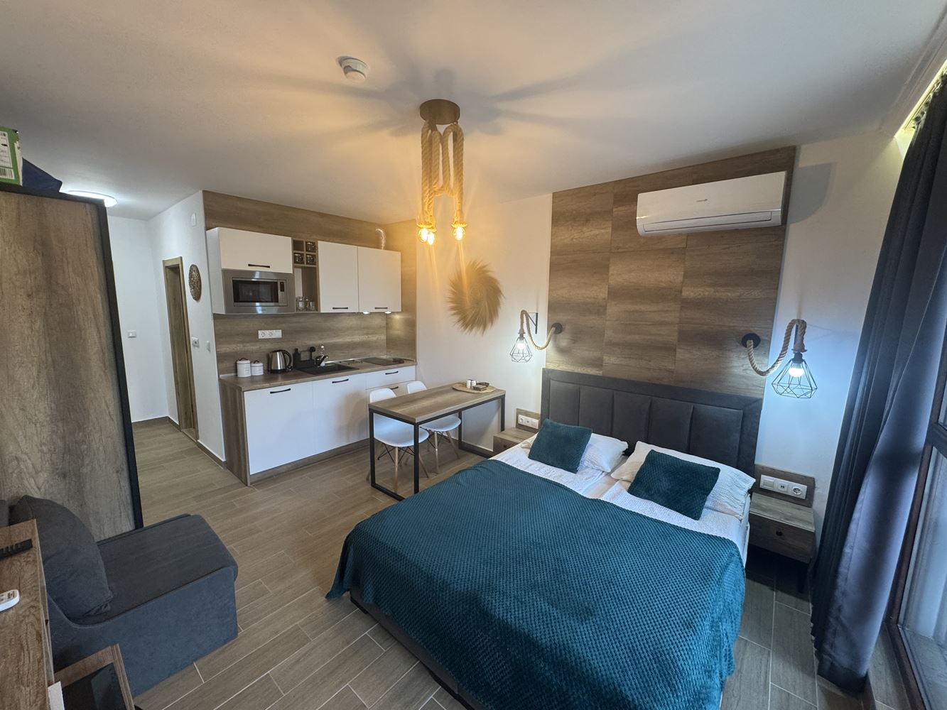 Elegantní studio v luxusním komplexu v srdci Slunečného pobřeží – pohodlí, styl a prestiž