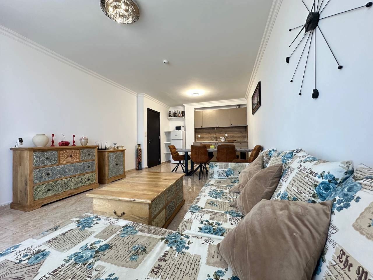 Apartmán se dvěma ložnicemi a výhledem na moře 200 m od pláže ve Sveti Vlas
