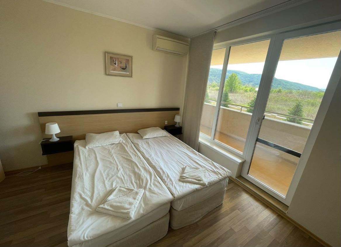 Prostorný byt se dvěma ložnicemi v první linii u moře v Obzoru s panoramatickým výhledem na moře