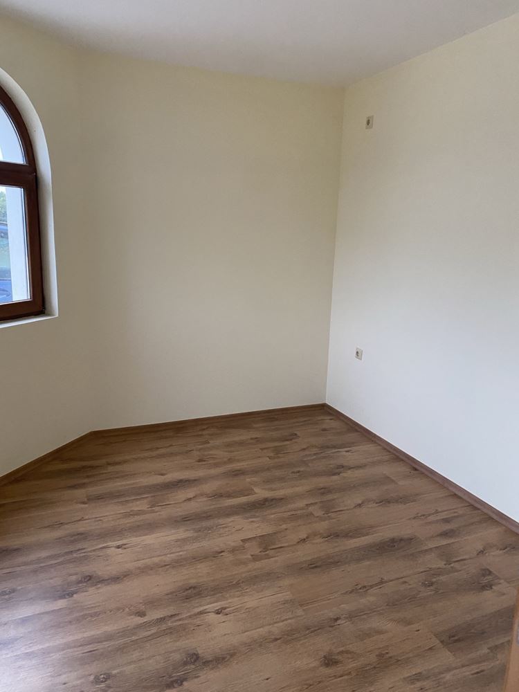 Dvoupokojový apartmán s Akt 16 v Ravdě, čtvrté patro – moderní budova, výborná lokalita a investiční potenciál