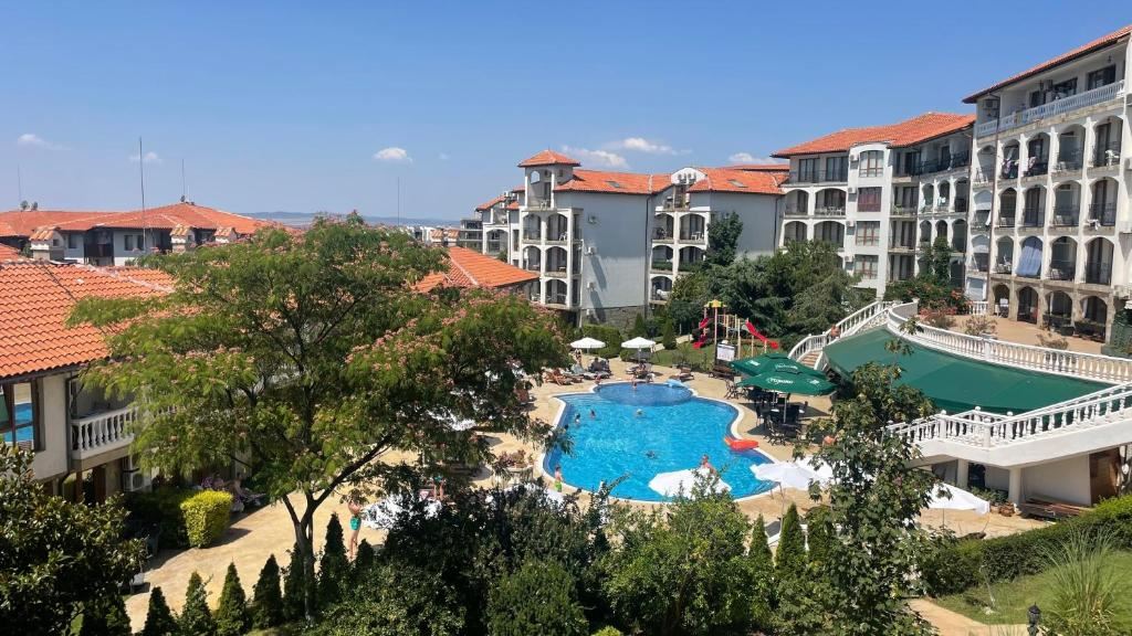 Útulný apartmán s jednou ložnicí v udržovaném komplexu – komfort, klid a vynikající podmínky pro odpočinek