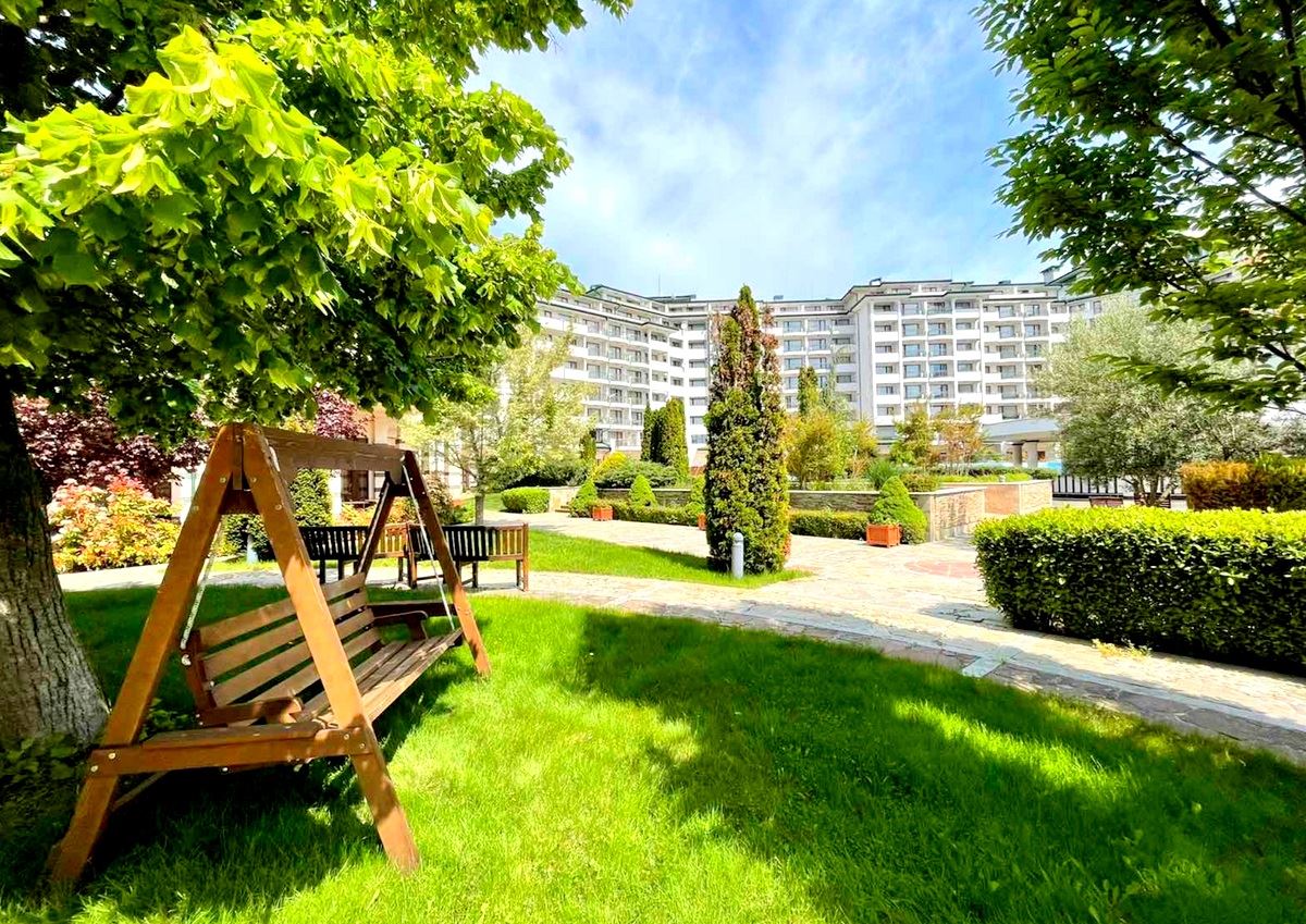 Dvoupokojový byt (s jednou ložnicí) v první linii u moře v Ravda – luxus, příroda a výhled na bazén