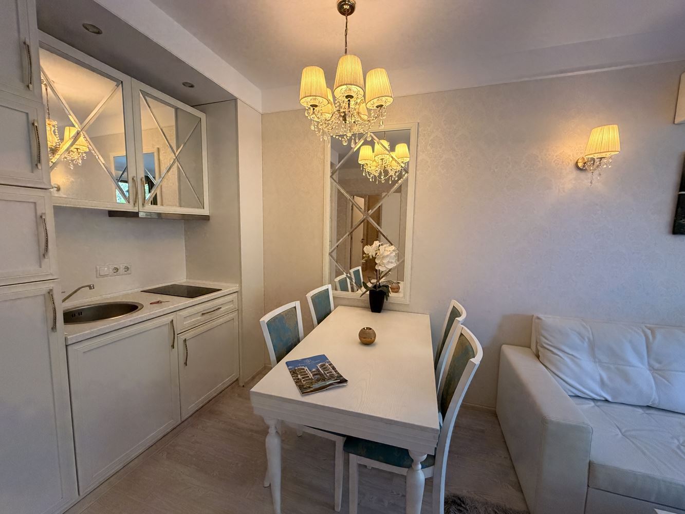 Apartmán s jednou ložnicí s výhledem na park a bazén v prestižním komplexu na Slunečném pobřeží