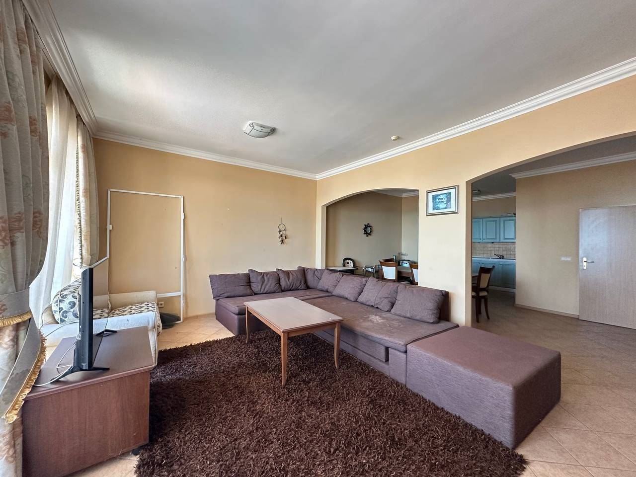 Prostorný apartmán s výhledem na moře v první linii v Pomorie – rekreační nemovitost s atmosférou luxusního resortu