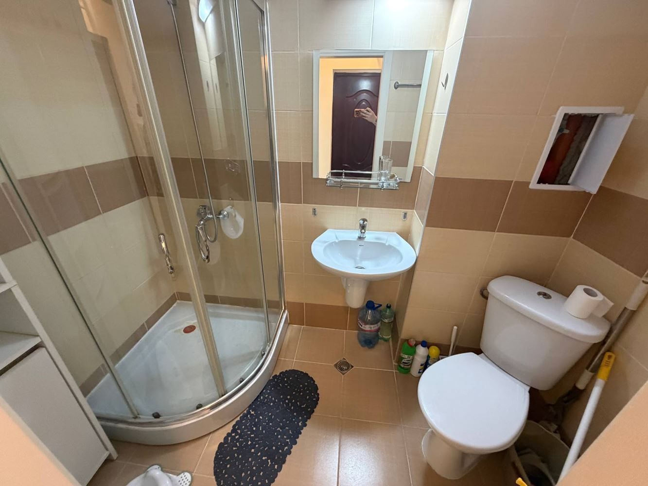 Apartmán s jednou ložnicí v srdci Ravdy – útulné bydlení s výhledem do zeleně