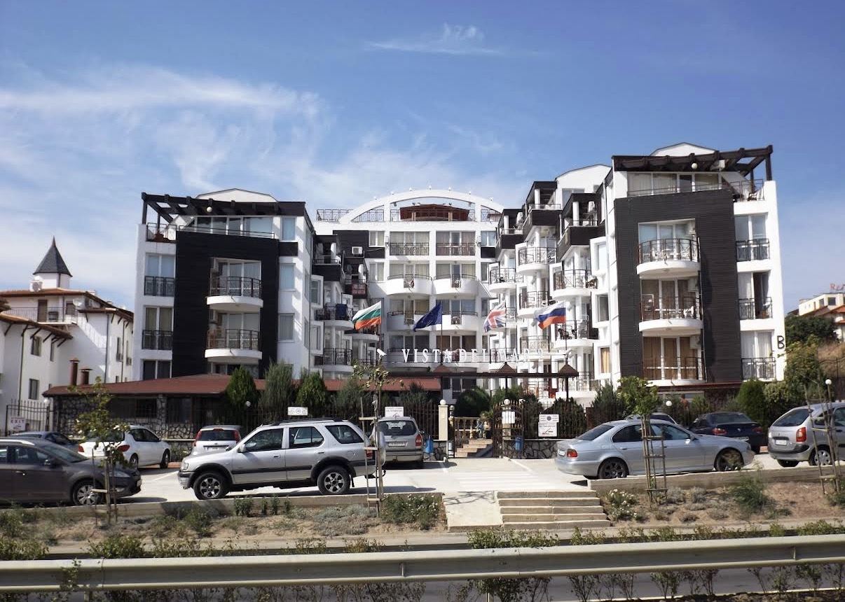 Dvouložnicový apartmán s výhledem na moře ve Sveti Vlas – skvělá investice do hotové nemovitosti