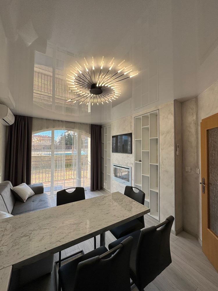 Útulný dvoupokojový apartmán v Sveti Vlas – luxusně zařízený, pouze 50 m od moře