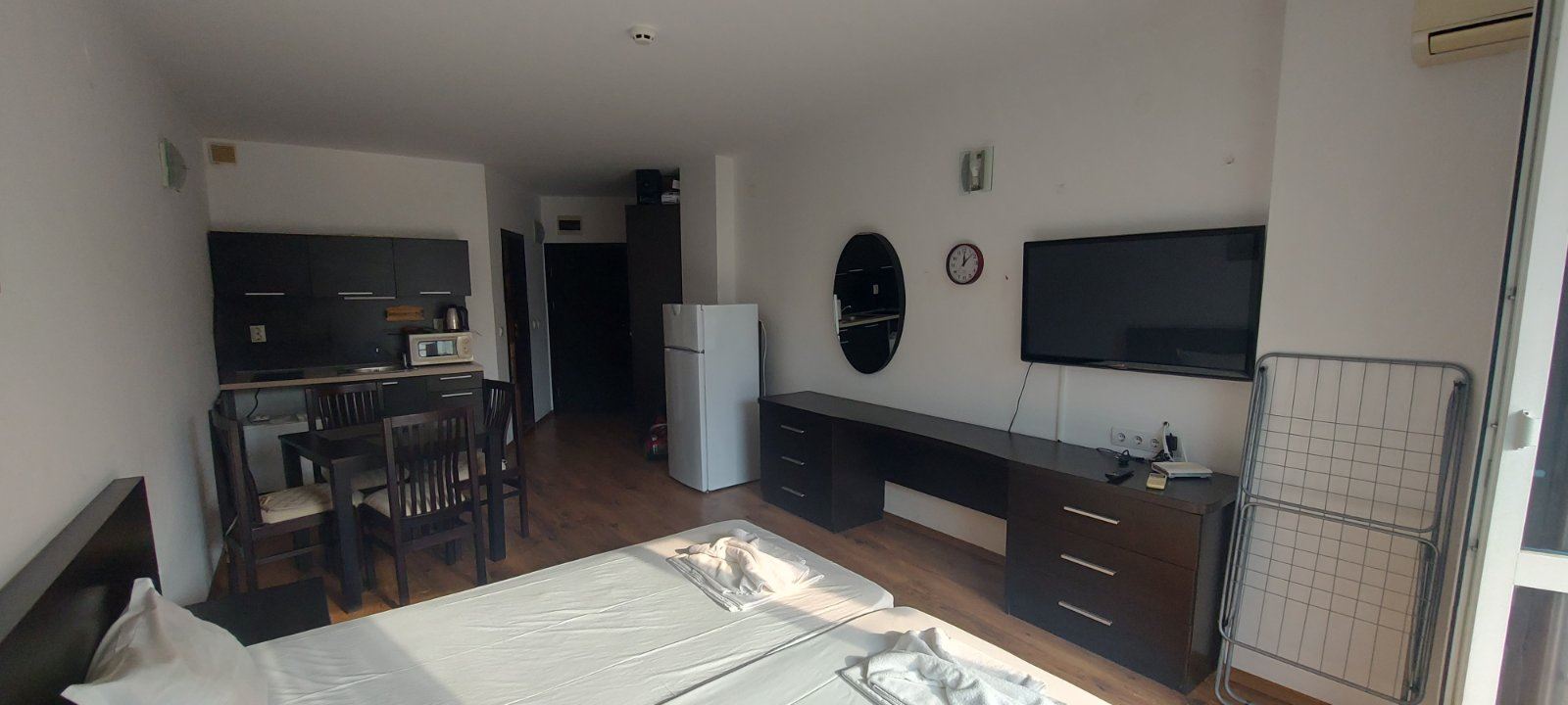 Zařízené studio v komplexu s bazénem a wellness v Sarafovu – 200 metrů od pláže