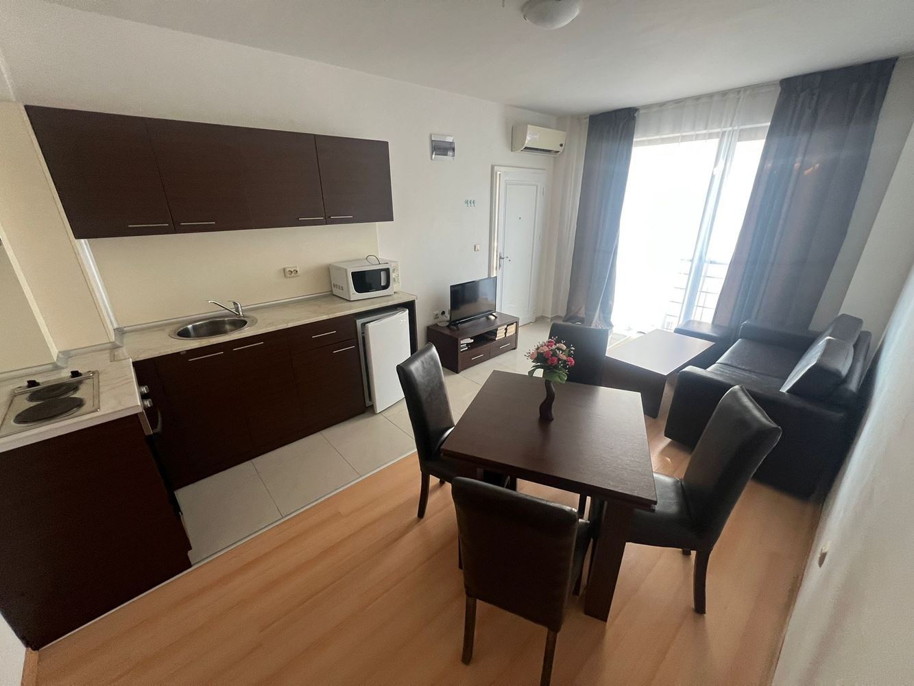 Dvoupokojový apartmán mezi Slunečným pobřežím a Svatým Vlasem