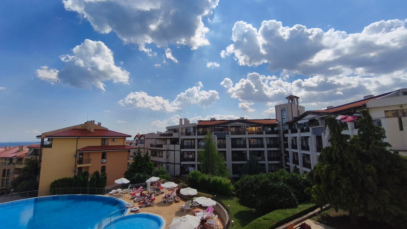 Prostorný apartmán se dvěma ložnicemi a výhledem na moře ve Sveti Vlas, 200 metrů od pláže