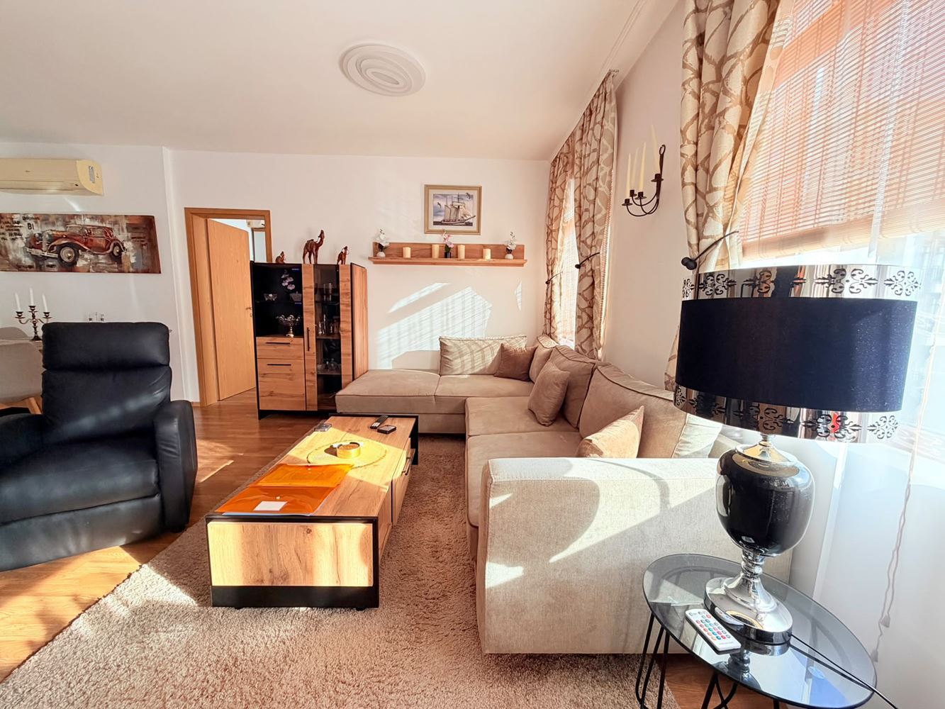 Luxusní apartmán se dvěma ložnicemi a výhledem na bazén v Aheloy – kompletně zařízený a připravený k nastěhování
